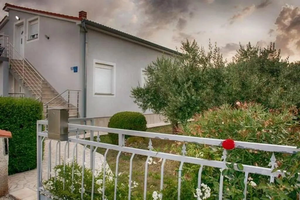 Apartment Vacation Rental Near Pula Loborika Croatia