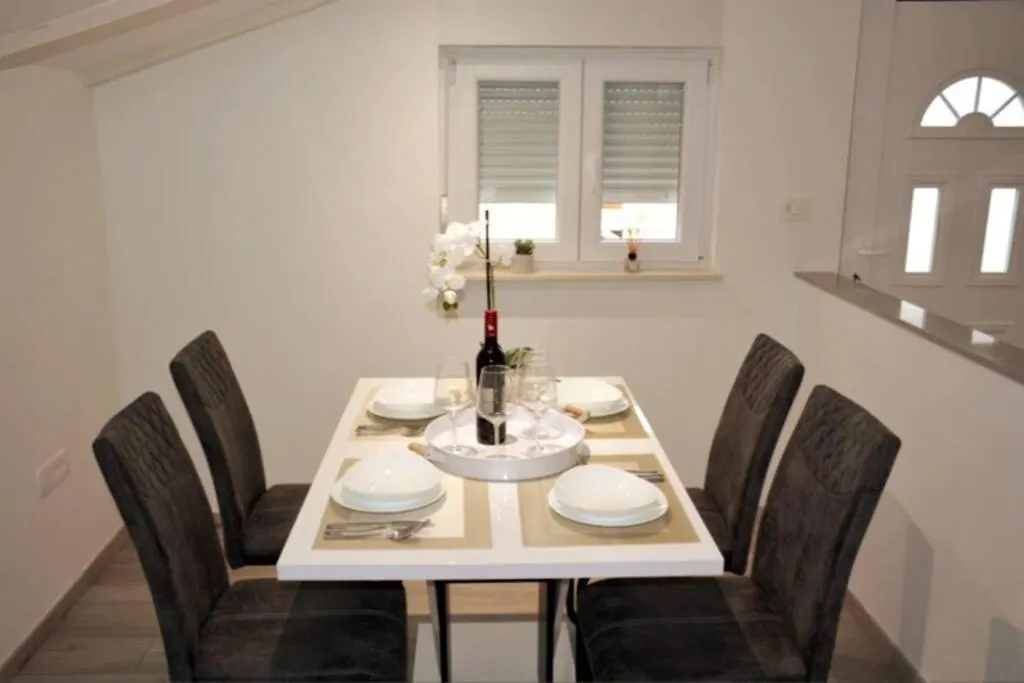 Apartment Vacation Rental Near Pula Loborika